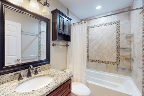 Tiny photo for 1327 Larchmont Drive, Buffalo Grove, IL 60089 (MLS # 12509581)