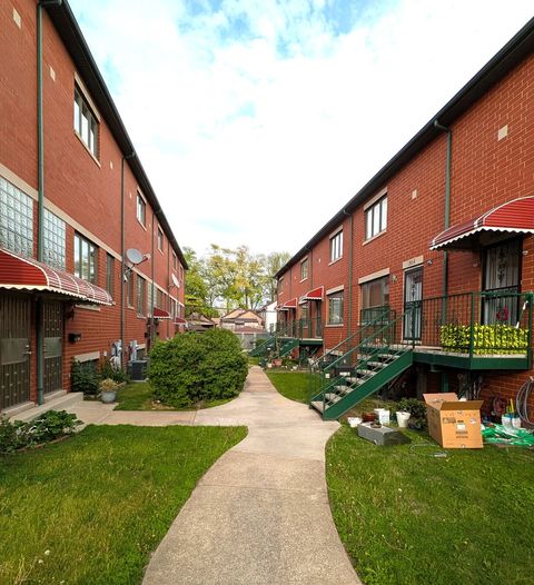 2915 S Halsted Street D Chicago IL 60608