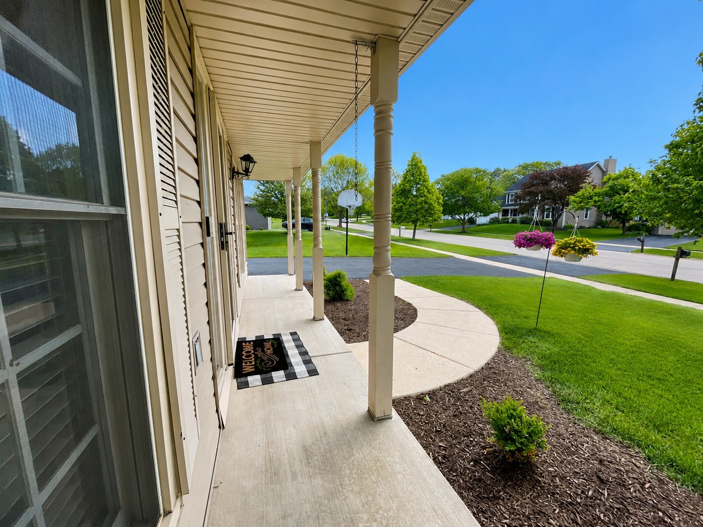 734 Lindsay Circle
