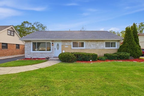 Photo of 8718 Cranbrook Lane, Bridgeview, IL 60455 (MLS # 12640783)