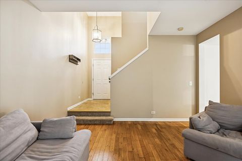 Tiny photo for 674 Pointe Drive, Crystal Lake, IL 60014 (MLS # 12394110)