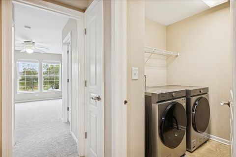 Tiny photo for 674 Pointe Drive, Crystal Lake, IL 60014 (MLS # 12394110)