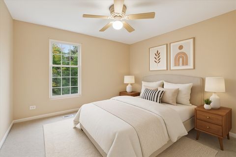 Tiny photo for 674 Pointe Drive, Crystal Lake, IL 60014 (MLS # 12394110)