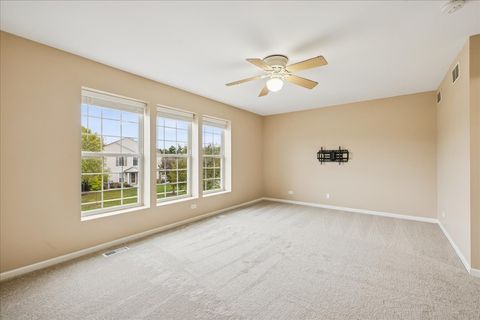 Tiny photo for 674 Pointe Drive, Crystal Lake, IL 60014 (MLS # 12394110)