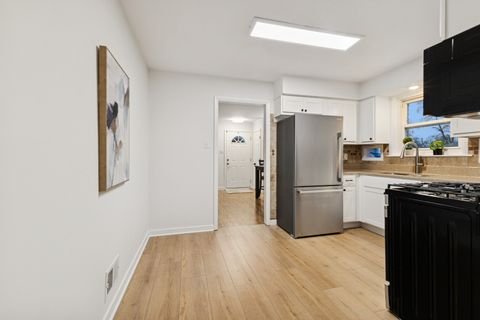 Tiny photo for 468 Joyce Court, South Holland, IL 60473 (MLS # 12585268)