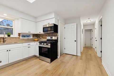 Tiny photo for 468 Joyce Court, South Holland, IL 60473 (MLS # 12585268)