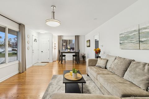 Tiny photo for 468 Joyce Court, South Holland, IL 60473 (MLS # 12585268)