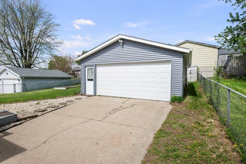 Tiny photo for 2616 Sheffield Drive, Davenport, IA 52806 (MLS # 12689094)