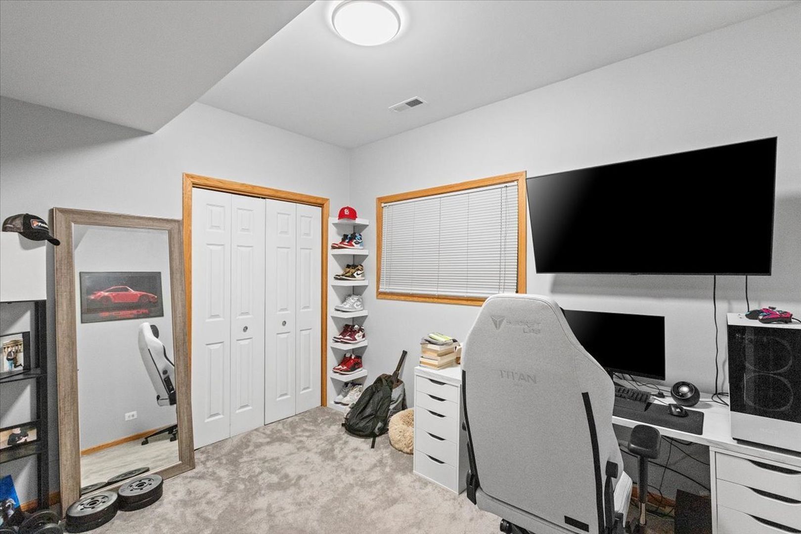 2033 W Huron Street 1