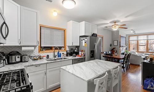 2033 W Huron Street 1