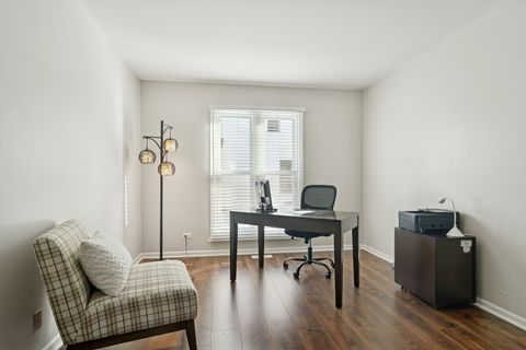 Tiny photo for 4210 N Walnut Avenue, Arlington Heights, IL 60004 (MLS # 12545980)