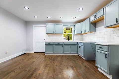Tiny photo for 7116 S University Avenue, Chicago, IL 60619 (MLS # 12753899)