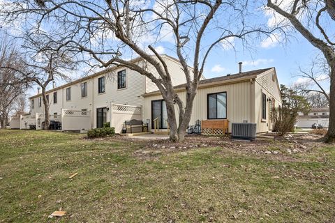 Tiny photo for 1634 Vermont Drive, Elk Grove Village, IL 60007 (MLS # 12630871)
