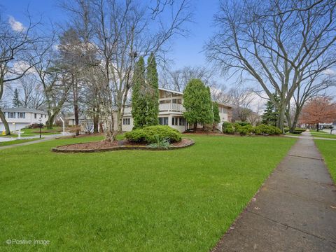 Tiny photo for 1117 Barberry Court, Downers Grove, IL 60515 (MLS # 12625917)
