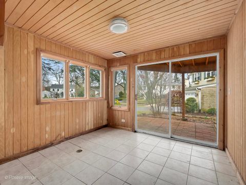 Tiny photo for 1117 Barberry Court, Downers Grove, IL 60515 (MLS # 12625917)