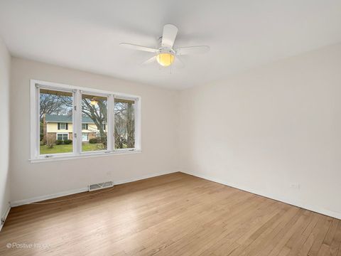 Tiny photo for 1117 Barberry Court, Downers Grove, IL 60515 (MLS # 12625917)