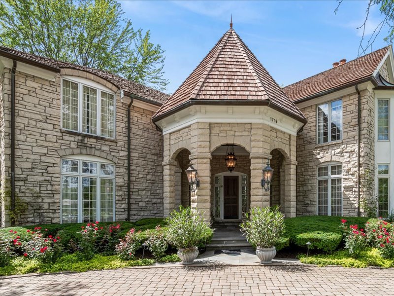 1719 Midwest Club Parkway