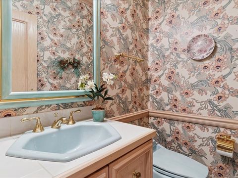 Tiny photo for 1719 Midwest Club Parkway, Oak Brook, IL 60523 (MLS # 12561671)