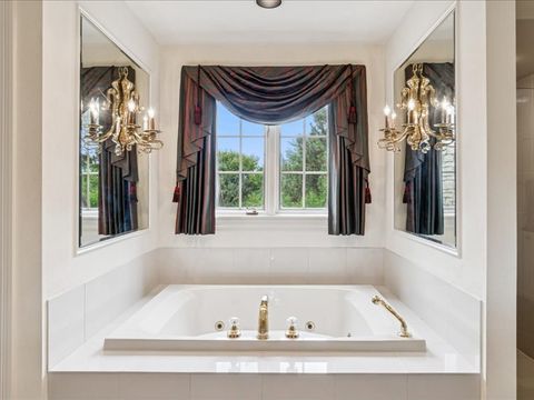 Tiny photo for 1719 Midwest Club Parkway, Oak Brook, IL 60523 (MLS # 12561671)