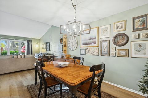 Tiny photo for 323 Morningside Drive #B, Bloomingdale, IL 60108 (MLS # 12525309)