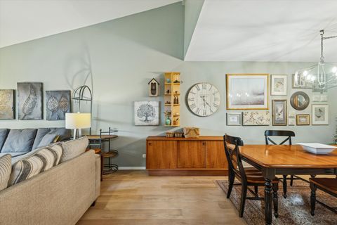 Tiny photo for 323 Morningside Drive #B, Bloomingdale, IL 60108 (MLS # 12525309)