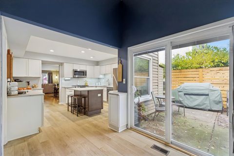 Tiny photo for 323 Morningside Drive #B, Bloomingdale, IL 60108 (MLS # 12525309)