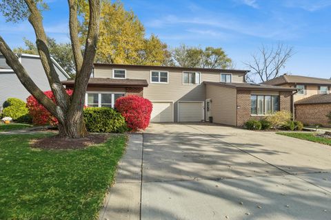 Tiny photo for 323 Morningside Drive #B, Bloomingdale, IL 60108 (MLS # 12525309)