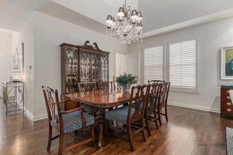 Tiny photo for 60 S Canterbury Court, Lake Forest, IL 60045 (MLS # 12584064)