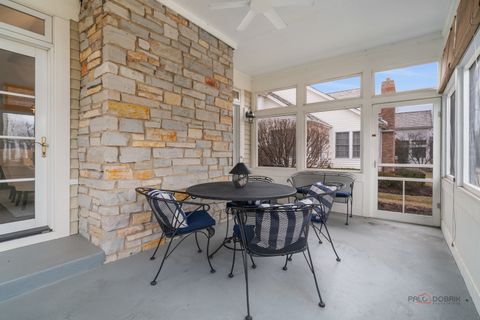 Tiny photo for 60 S Canterbury Court, Lake Forest, IL 60045 (MLS # 12584064)