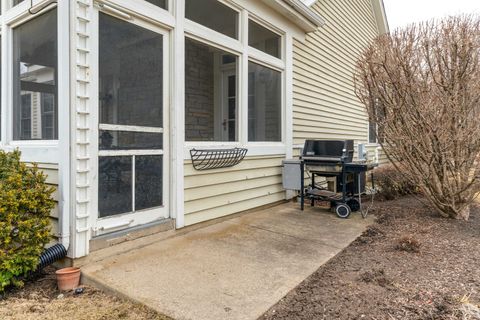 Tiny photo for 60 S Canterbury Court, Lake Forest, IL 60045 (MLS # 12584064)