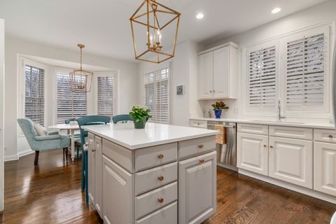 Tiny photo for 60 S Canterbury Court, Lake Forest, IL 60045 (MLS # 12584064)