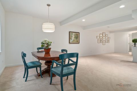 Tiny photo for 60 S Canterbury Court, Lake Forest, IL 60045 (MLS # 12584064)