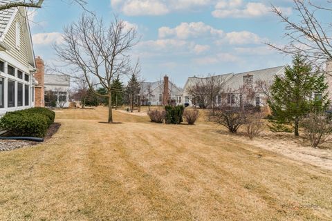 Tiny photo for 60 S Canterbury Court, Lake Forest, IL 60045 (MLS # 12584064)