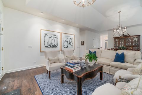 Tiny photo for 60 S Canterbury Court, Lake Forest, IL 60045 (MLS # 12584064)