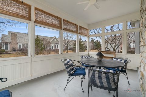 Tiny photo for 60 S Canterbury Court, Lake Forest, IL 60045 (MLS # 12584064)
