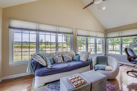 Tiny photo for 2 Wood Oaks Drive, South Barrington, IL 60010 (MLS # 12441977)