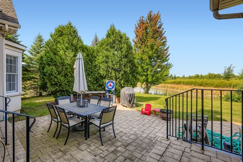 Tiny photo for 2 Wood Oaks Drive, South Barrington, IL 60010 (MLS # 12441977)