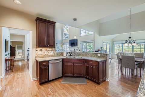 Tiny photo for 2 Wood Oaks Drive, South Barrington, IL 60010 (MLS # 12441977)