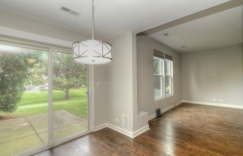 Tiny photo for 531 METROPOLITAN Street, Aurora, IL 60502 (MLS # 12505449)