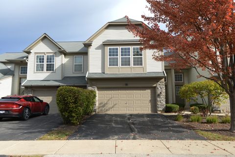 Photo of 531 METROPOLITAN Street, Aurora, IL 60502 (MLS # 12505449) Photo of 531 METROPOLITAN Street, Aurora, IL 60502 (MLS # 12505449)