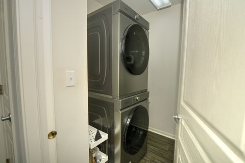 Tiny photo for 531 METROPOLITAN Street, Aurora, IL 60502 (MLS # 12505449)