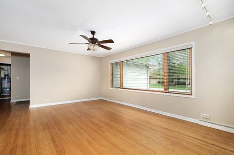 Tiny photo for Palatine, IL 60067 (MLS # 12630430)