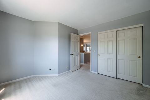 Tiny photo for 1136 E Cambria South Lane #1136, Lombard, IL 60148 (MLS # 12676153)