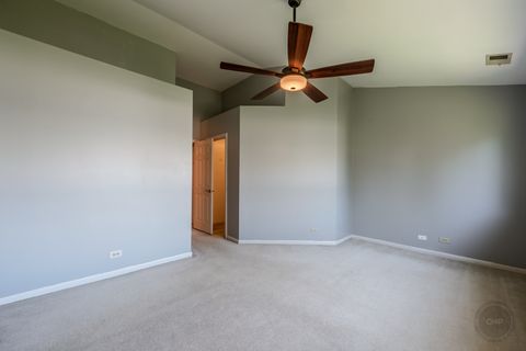 Tiny photo for 1136 E Cambria South Lane #1136, Lombard, IL 60148 (MLS # 12676153)