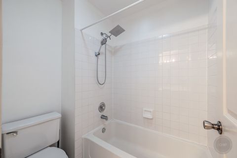 Tiny photo for 1136 E Cambria South Lane #1136, Lombard, IL 60148 (MLS # 12676153)