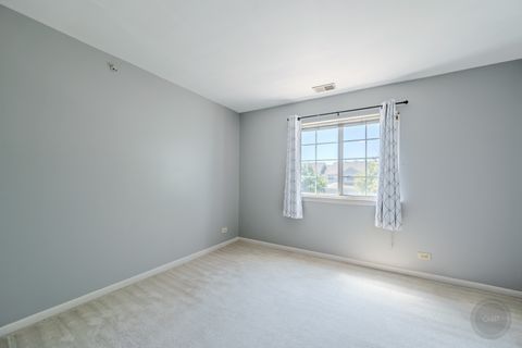 Tiny photo for 1136 E Cambria South Lane #1136, Lombard, IL 60148 (MLS # 12676153)
