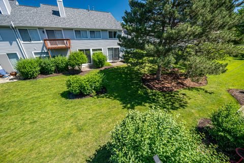 Tiny photo for 1136 E Cambria South Lane #1136, Lombard, IL 60148 (MLS # 12676153)