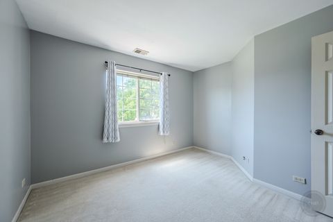 Tiny photo for 1136 E Cambria South Lane #1136, Lombard, IL 60148 (MLS # 12676153)