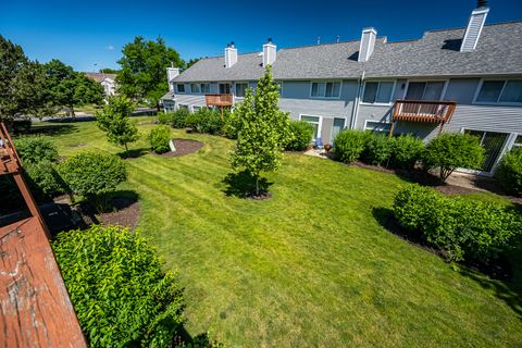 Tiny photo for 1136 E Cambria South Lane #1136, Lombard, IL 60148 (MLS # 12676153)