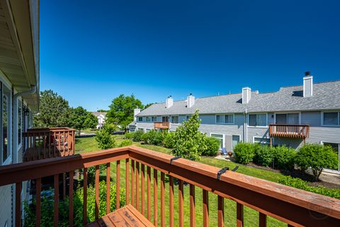 Tiny photo for 1136 E Cambria South Lane #1136, Lombard, IL 60148 (MLS # 12676153)